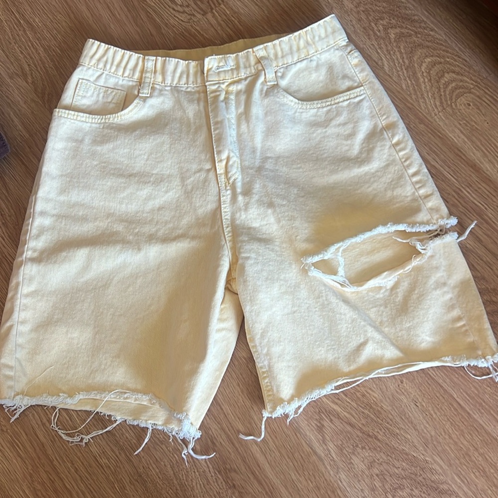 Storets yellow jean Bermudas